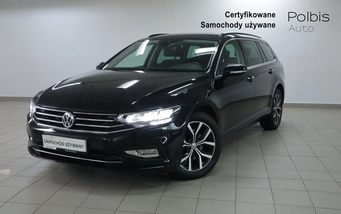 Volkswagen Passat cena 109900 przebieg: 67351, rok produkcji 2019 z Olsztyn małe 254